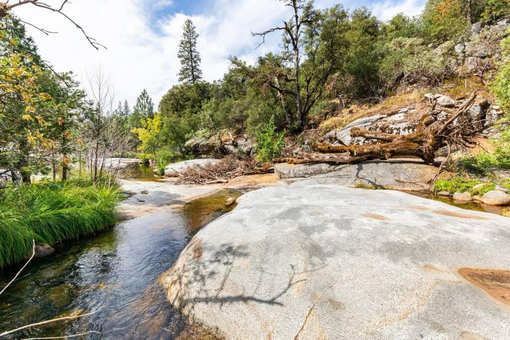 Ponderosa Creekside Retreat Villa Mariposa Exterior photo