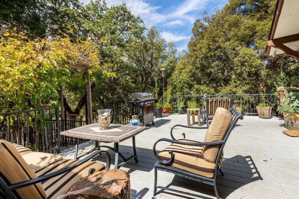 Ponderosa Creekside Retreat Villa Mariposa Exterior photo