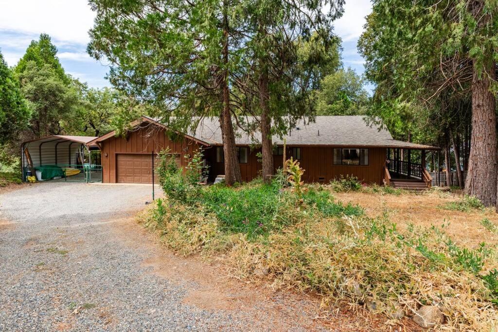 Ponderosa Creekside Retreat Villa Mariposa Exterior photo